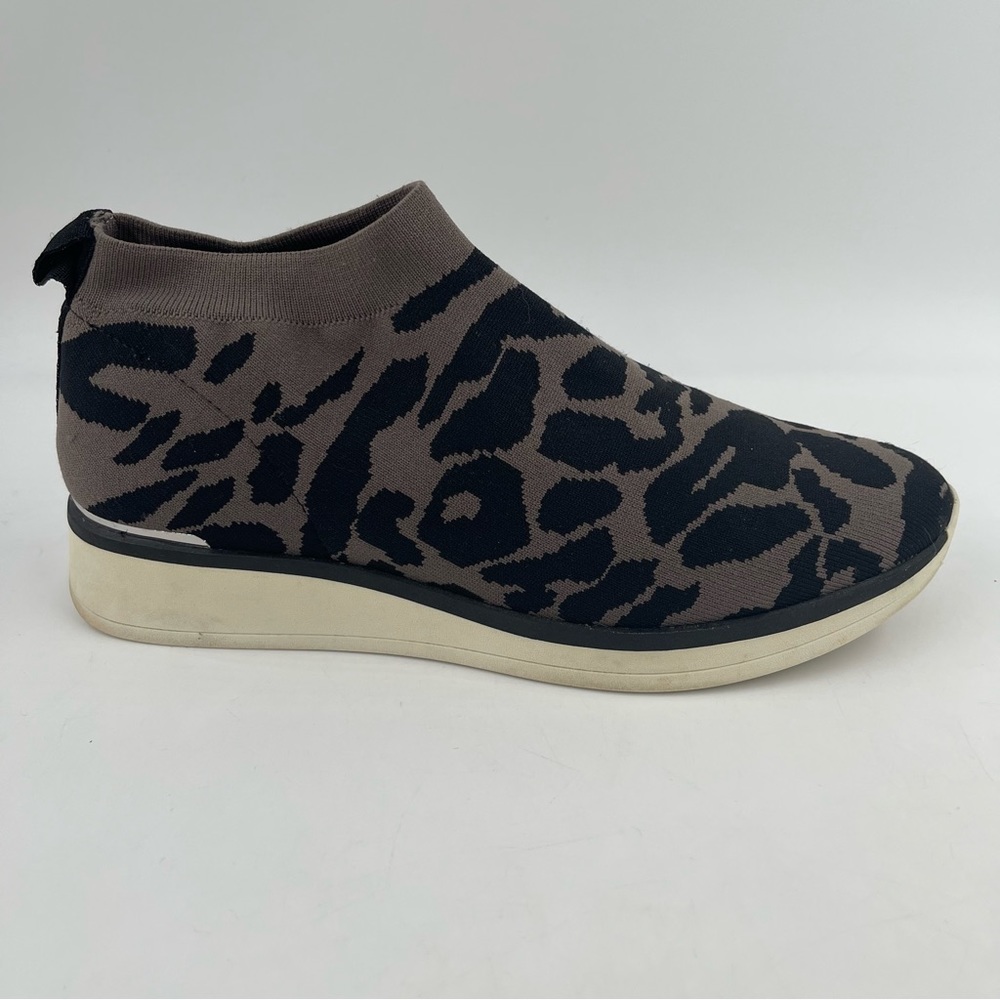 Louise et Cie Women’s Breyson Leopard Print Knit Wedge Sneaker Grey Black-SZ 8.5